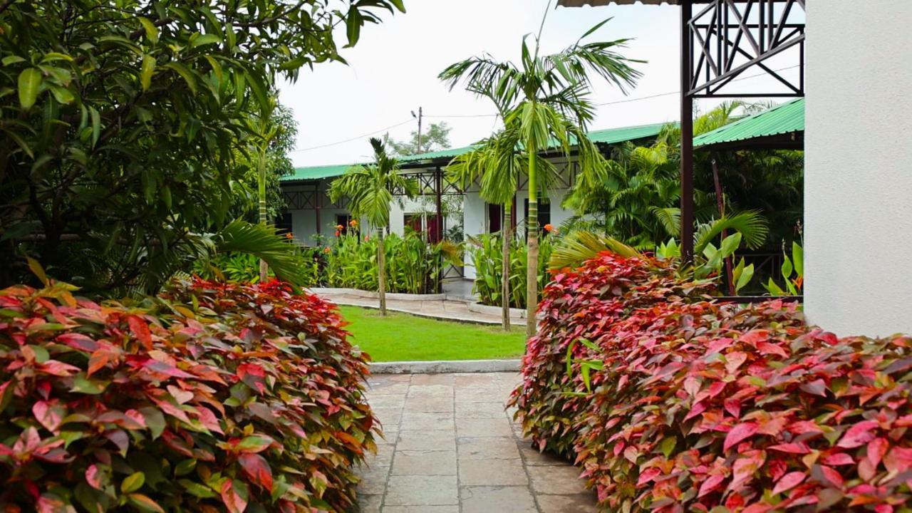 אליבג Elitehotels And Resorts Pvt Ltd מראה חיצוני תמונה